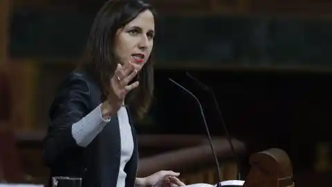 Imagen 1 de Belarra escribe una carta a Pedro Sánchez para que no autorice un hotel-rascacielos en el puerto de Málaga