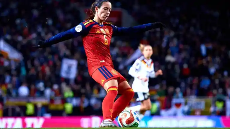 Imagen 1 de Aitana Bonmatí sufre una fractura del peroné y se pierde el partido de vuelta de la final de la Nations League