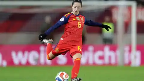 Imagen 1 de Preocupación con Aitana Bonmatí: se fractura el peroné y no estará en la final de la Nations League