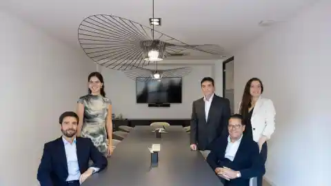 Imagen 1 de Miralles Abogados, especializado en derecho laboral, apunta a los 2,5 millones de ingresos