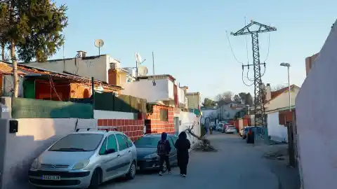 Imagen 1 de Los realojos de la Cañada Real priorizan los municipios cercanos y limitan las familias trasladadas por zona para evitar guetos