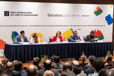 Imagen 1 de ¿Con la vieja o con la nueva Suprema Corte? La batalla por el discurso judicial agita la FIL Guadalajara