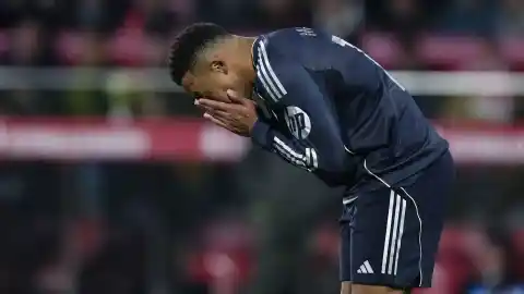 Imagen 1 de La autocrítica de Mbappé tras perder el liderato ante el Girona: "Tenemos que cambiar esta dinámica"