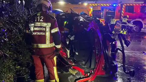 Imagen 1 de Las primeras investigaciones apuntan al exceso de velocidad como causa del accidente mortal de tres jóvenes en Cabezón de la Sal