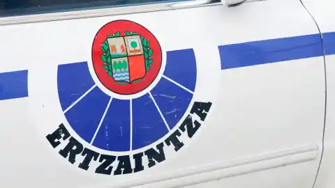 Imagen 1 de Detenidos dos jóvenes en Vitoria-Gasteiz por robar teléfonos móviles usando gas pimienta