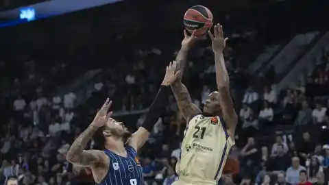 Imagen 1 de La primera bofetada para el Barça de Pascual llega bien pronto