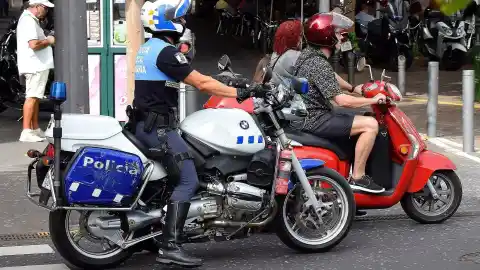 Imagen 1 de Detenido un menor tras una persecución en un coche de alquiler robado en Tenerife