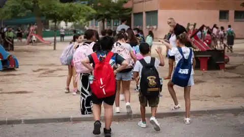 Imagen 1 de La Fundación Bofill reclama triplicar el número de educadores e integradores sociales para atender a los alumnos vulnerables en Cataluña