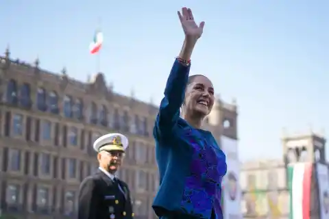 Imagen 1 de Sheinbaum, en el aniversario de la Revolución: “Quienes hoy reivindican a la ultraderecha, no conocen la historia de México ni a nuestro pueblo”