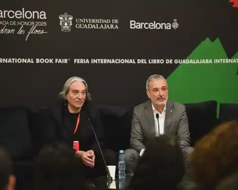 Imagen 1 de Escritores en lengua catalana piden al Ayuntamiento la retirada de la nueva beca para autores latinoamericanos