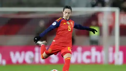 Imagen 1 de Aitana Bonmatí pasará por el quirófano este martes para operarse de la fractura del peroné