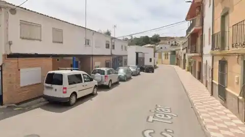 Imagen 1 de Rescatan de una chimenea el cuerpo sin vida de un hombre en Jaén