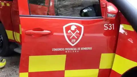 Imagen 1 de Fallece una mujer al arder su vivienda en Fuengirola