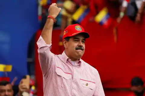 Imagen 1 de Nicolás Maduro, ante sus simpatizantes: “No nos podrán sacar jamás del camino de la revolución”
