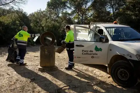 Imagen 1 de En la zona cero de la peste porcina en Collserola: desinfecciones masivas y batidas contra los jabalíes