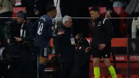 Imagen 1 de Mbappé se las tuvo con el cuarto árbitro y Vinícius mandó al Girona a Segunda