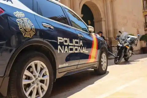 Imagen 1 de La policía investiga como violencia machista el hallazgo del cadáver de un hombre y una mujer en Alicante