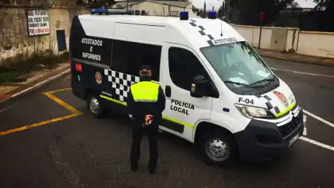 Imagen 1 de Condenado a casi tres años de cárcel el subinspector de Granada juzgado por maltrato a su expareja