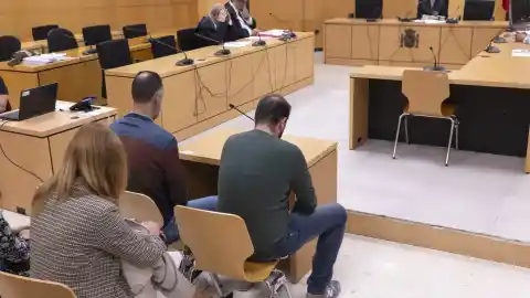 Imagen 1 de Dos mandos policiales de Tenerife confiesan haberse quedado con 83.000 euros recaudados con multas