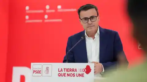Imagen 1 de El PSOE extremeño propone a Gallardo como candidato pese a estar al borde del banquillo en la causa contra el hermano de Sánchez