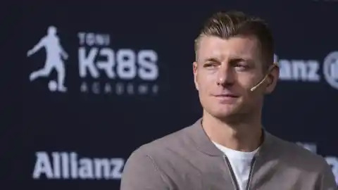 Imagen 1 de Toni Kroos analiza los problemas del Real Madrid: "No les ayuda hablar siempre de los que estaban antes"