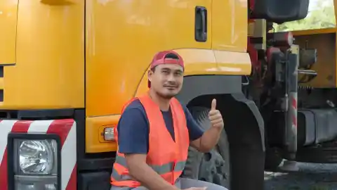 Imagen 1 de El caso de un pueblo de Lleida de menos de 1.000 habitantes al que acuden cientos de extranjeros para ser camioneros