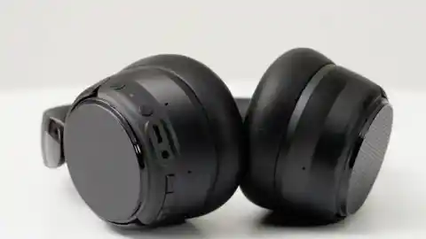 Imagen 1 de Auriculares 'top' a precio de ganga: con cancelación de ruido y por solo 50 euros