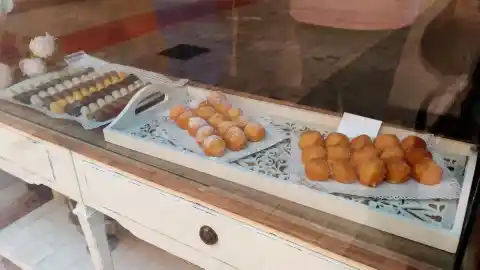 Imagen 1 de De los huesos de santo a las castañas asadas: estos son los cinco postres típicos del 1 de noviembre, fiesta de Todos los Santos