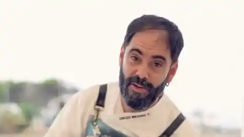 Imagen 1 de Un cocinero experto en pescados explica 3 curiosidades sobre el rodaballo: "No tiene escamas"