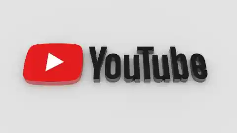 Imagen 1 de YouTube se despide de los vídeos con baja calidad: ahora podrás verlos en HD gracias a la IA
