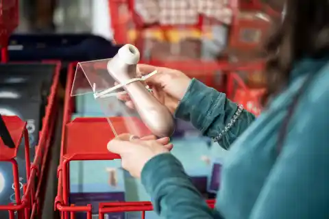 Imagen 1 de ¿Los juguetes sexuales han enseñado a las mujeres a masturbarse o solo han hecho el trabajo por ellas?