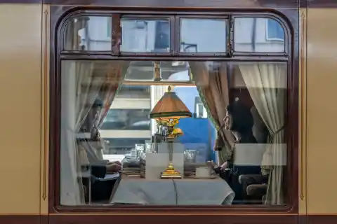 Imagen 1 de De Londres a Bath, en tren: lujo sobre raíles por la campiña británica