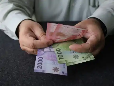 Imagen 1 de Aguinaldo de Navidad 2025 en Chile: quiénes lo reciben, cuándo se paga y cuánto es el monto del beneficio