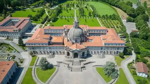 Imagen 1 de El santuario del País Vasco que ha visitado un conocido actor de Disney en su viaje a España