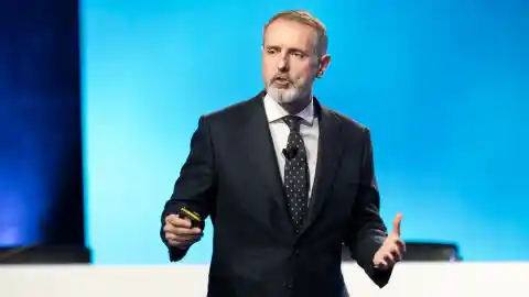 Imagen 1 de Telefónica extiende el castigo en bolsa y la cotización roza mínimos de casi dos años