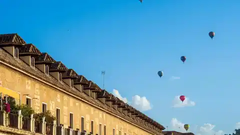 Imagen 1 de Disfruta Aranjuez como nunca lo habías hecho antes: por tierra, agua y aire