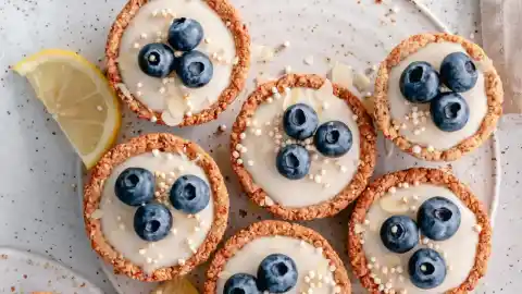 Imagen 1 de Pastelitos de limón y arándanos con glaseado de limón, una receta deliciosa y sin gluten