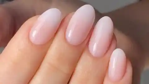 Imagen 1 de 'Princess nails', la manicura tendencia entre las 'royals' que prefieren las uñas limpias
