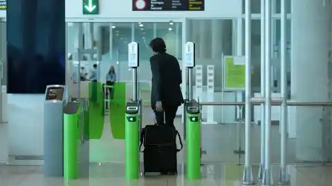 Imagen 1 de Sueldos desde 33.000 € y contrato indefinido: Aena lanza una convocatoria para cubrir plazas