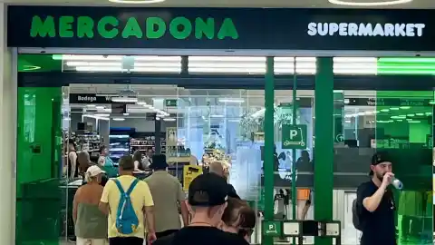 Imagen 1 de Mercadona busca empleados para hacer pan por más de 2.200 € mes