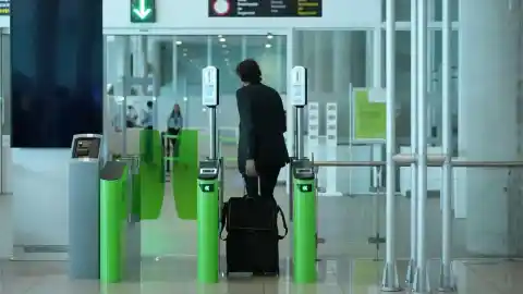 Imagen 1 de Con sueldos desde 33.000 euros anuales y contrato indefinido: Aena lanza una convocatoria para cubrir más de 26 plazas