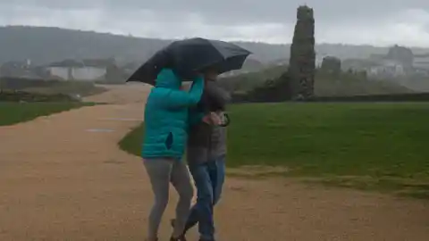Imagen 1 de La borrasca Claudia sigue empapando Galicia este jueves: estas son las zonas más afectadas por las lluvias