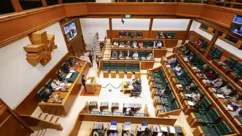 Imagen 1 de Euskadi no tendrá un salario mínimo "propio": PNV, PSE, PP y Vox rechazan la Iniciativa Legislativa Popular