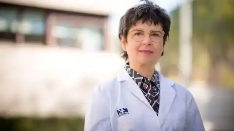 Imagen 1 de Mercedes Herrero, ginecóloga: "Vivimos como si la fertilidad fuera infinita, pero seguimos en Atapuerca"