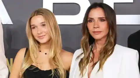 Imagen 1 de Las 'uñas de princesa' de Victoria Beckham que Kate Middleton aprueba para el invierno: muy minimalistas y elegantes