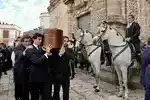 Imagen 1 de Jerez despide a Álvaro Domecq Romero con un emotivo funeral ecuestre entre figuras del toreo