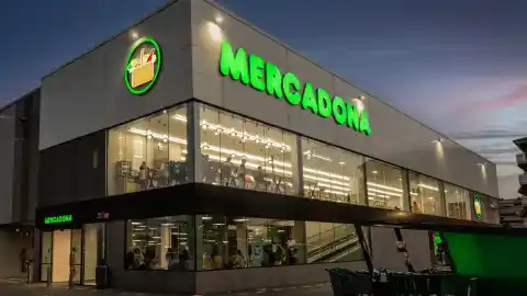 Imagen 1 de Mercadona lanza nuevas ofertas de empleo con sueldos de hasta 3.700 euros: requisitos y cómo aplicar