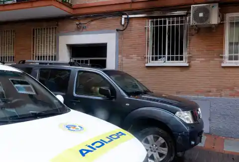 Imagen 1 de Una empleada del hogar es detenida en Madrid por estafar casi 110.000 euros a la mujer que cuidaba