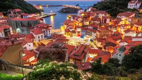 Imagen 1 de Los tres pueblos que compiten por tener la mejor iluminación navideña