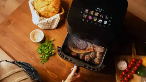 Imagen 1 de Esta freidora de aire con grill ha sido 'top' ventas del Black Friday y sigue a un precio irresistible